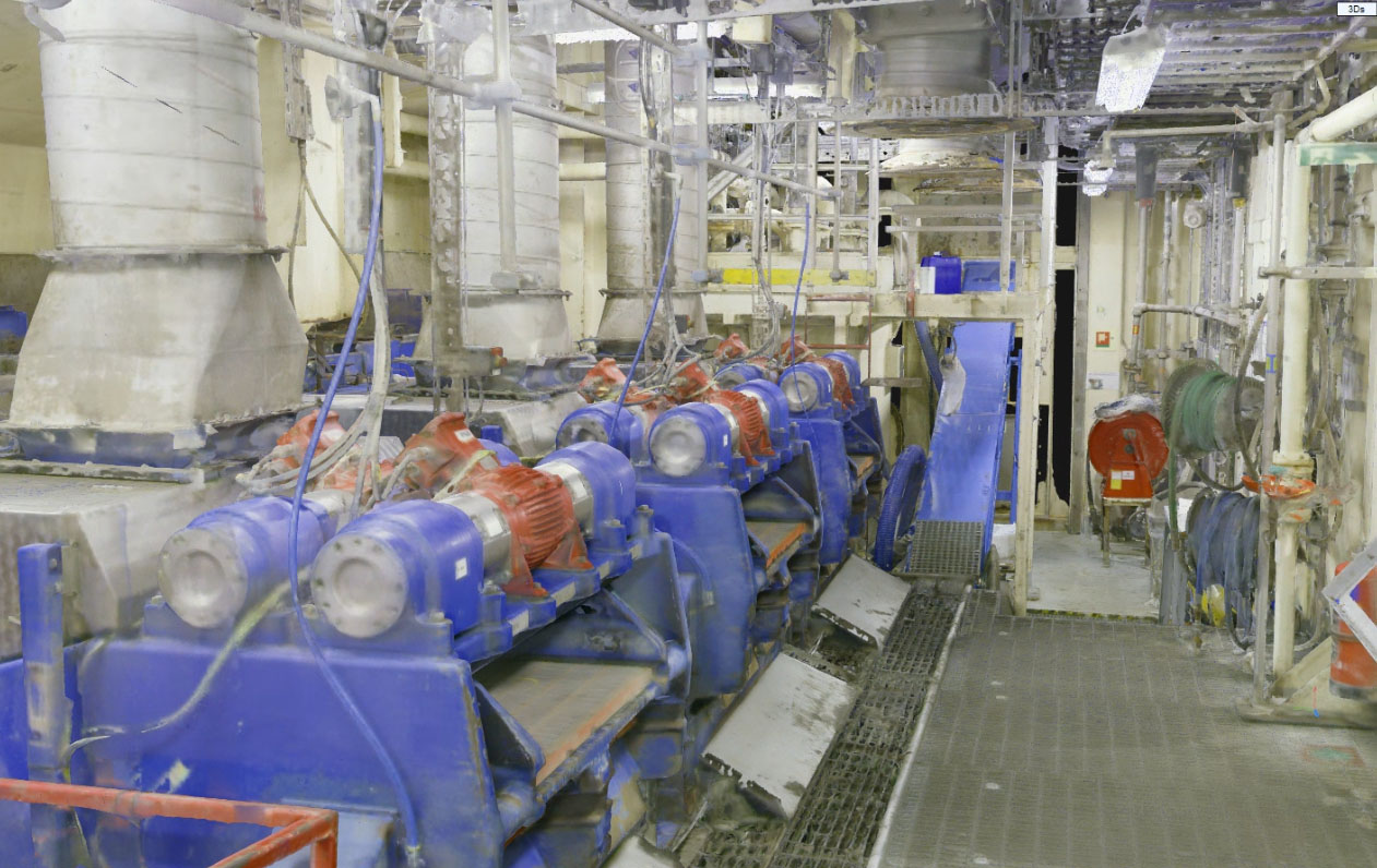 Textured mesh model of industrial equipment from 3D scanning